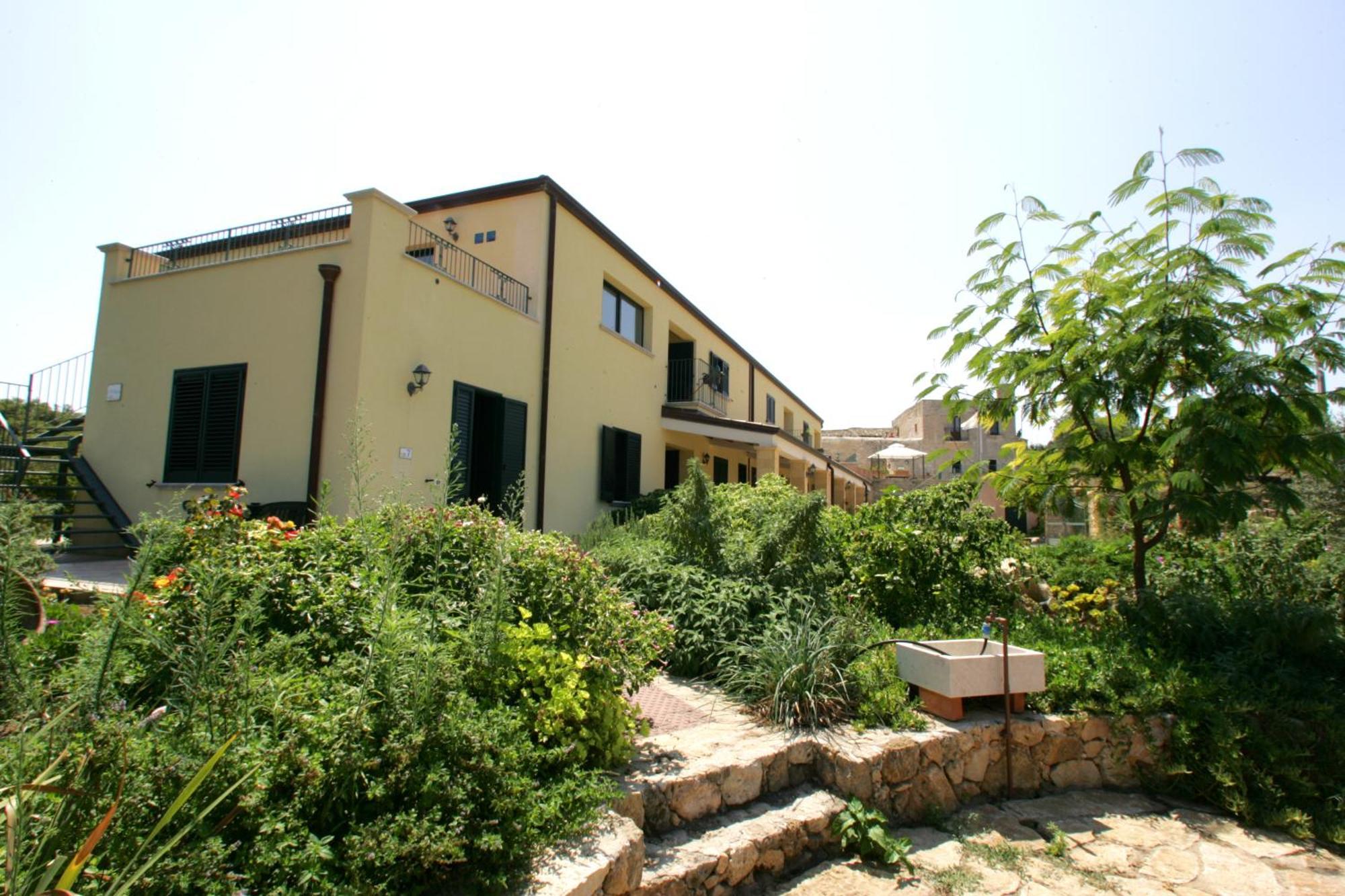 Brezza D'Estate Apartment Valderice Exterior photo
